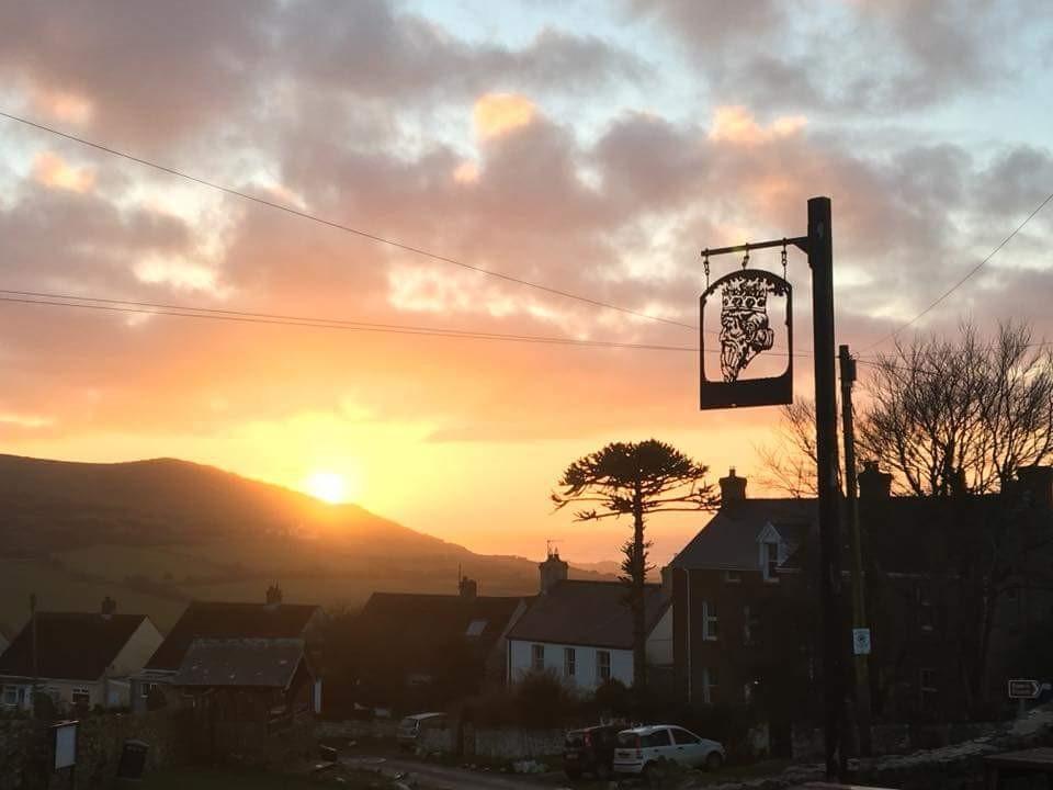 King'S Head Inn Llangennith Luaran gambar